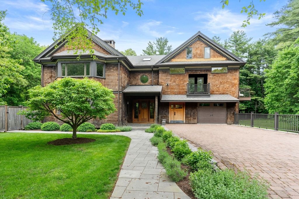 11 Haven Street, Dover, MA 02030