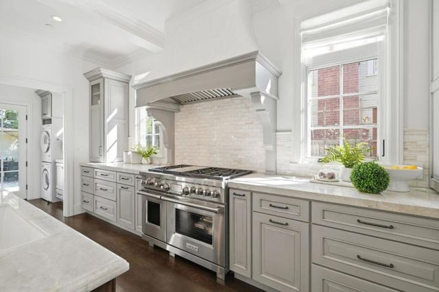 1501 Bryant Street, Palo Alto, CA 94301