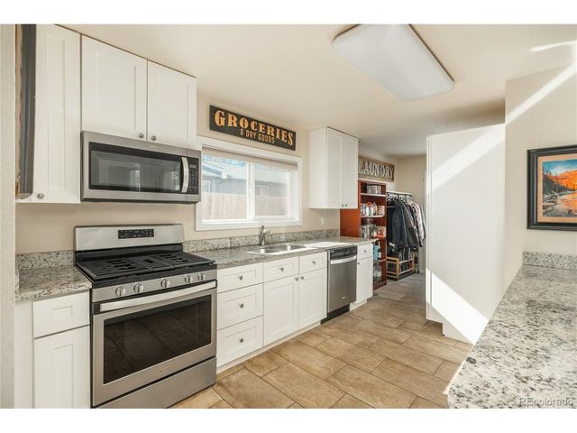 4695 Parfet St, Wheat Ridge, CO 80033