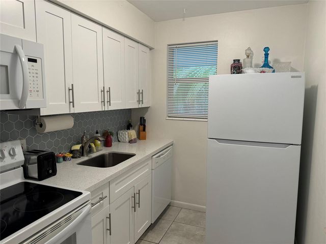 1620 NE 20th Avenue 2, Fort Lauderdale, FL 33305
