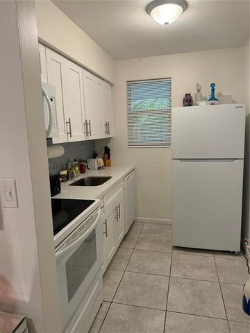 1620 NE 20th Avenue 2, Fort Lauderdale, FL 33305