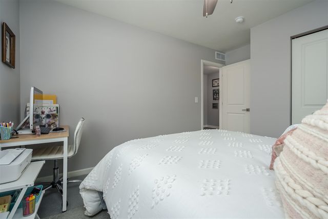 1750 Burr Pond Lane, Vicksburg, MI 49097