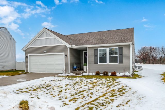 1750 Burr Pond Lane, Vicksburg, MI 49097