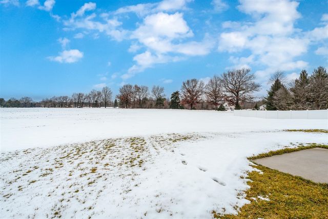 1750 Burr Pond Lane, Vicksburg, MI 49097