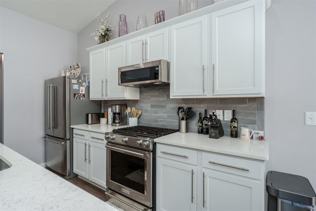 1750 Burr Pond Lane, Vicksburg, MI 49097