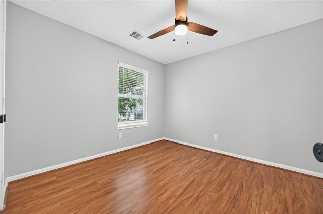 4613 Knoxville Street A, Houston, TX 77051