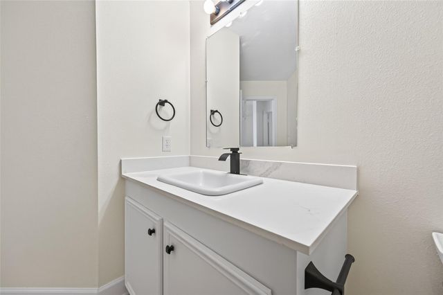 4613 Knoxville Street A, Houston, TX 77051