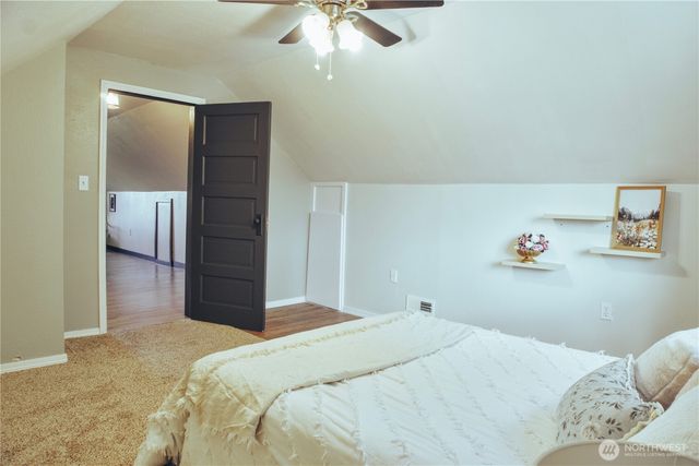 512 E Pear Street, Centralia, WA 98531