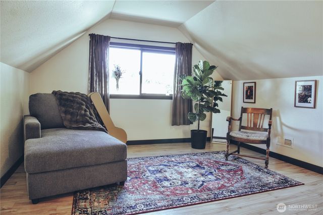 512 E Pear Street, Centralia, WA 98531