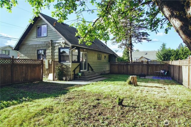 512 E Pear Street, Centralia, WA 98531