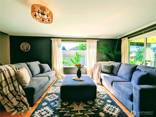 512 E Pear Street, Centralia, WA 98531