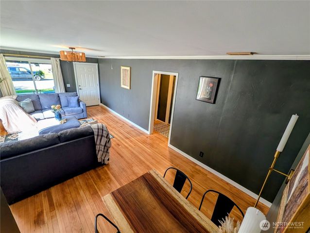 512 E Pear Street, Centralia, WA 98531