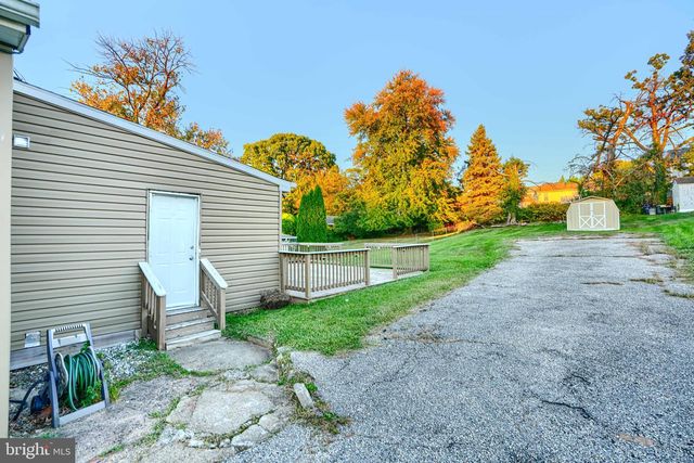 2019 NORTHEAST AVE, Halethorpe, MD 21227