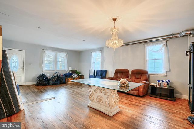 2019 NORTHEAST AVE, Halethorpe, MD 21227