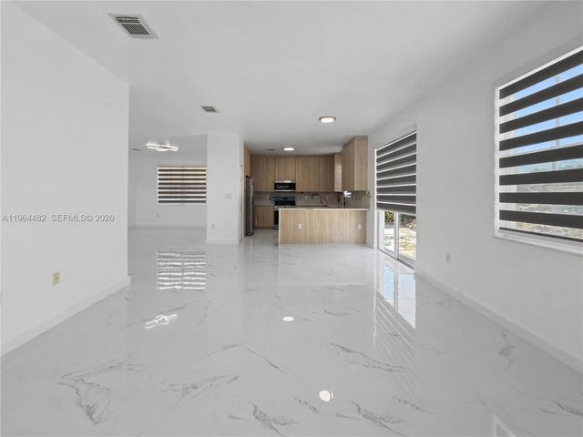 9260 SW 153rd Psge, Miami, FL 33196