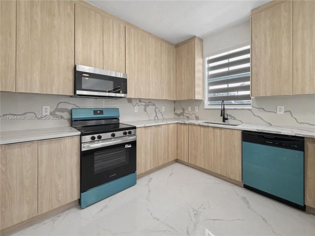 9260 SW 153rd Psge, Miami, FL 33196