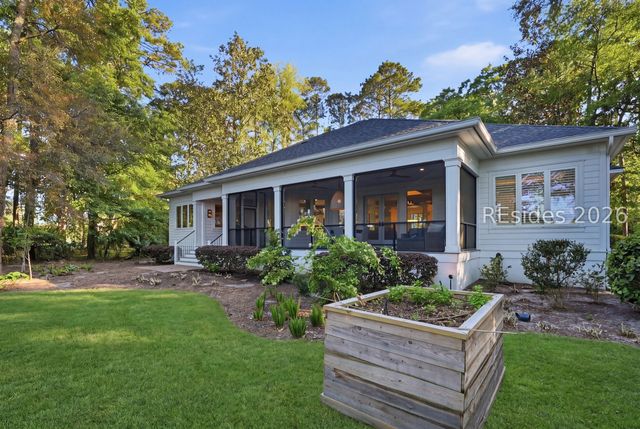 61 Manchester Ct, Bluffton, SC 29910