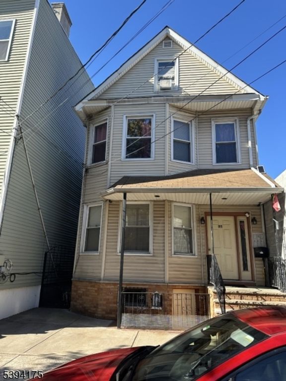 31 Read St, Newark City, NJ 07105