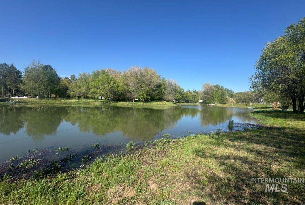5601 E Victory Rd, Nampa, ID 83687