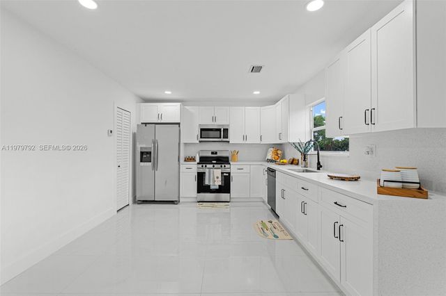 20255 SW 296th St, Homestead, FL 33030