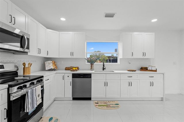 20255 SW 296th St, Homestead, FL 33030