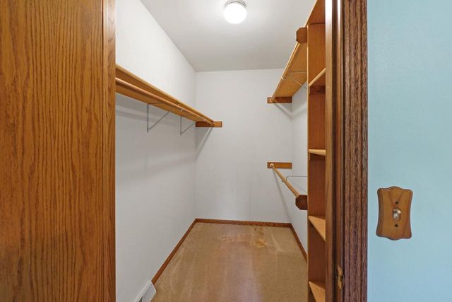 W200N16500 Pine DRIVE, Jackson, WI 53037