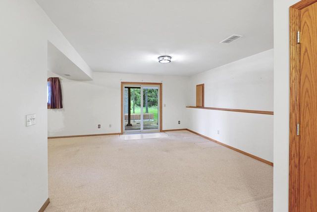 W200N16500 Pine DRIVE, Jackson, WI 53037