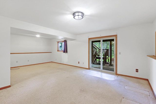 W200N16500 Pine DRIVE, Jackson, WI 53037