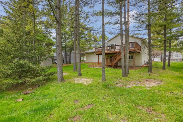 W200N16500 Pine DRIVE, Jackson, WI 53037