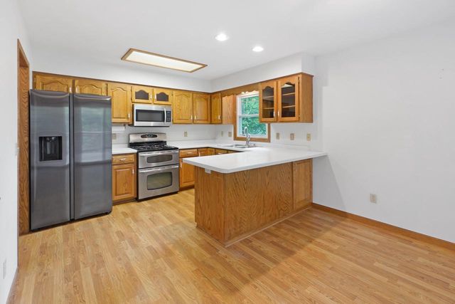 W200N16500 Pine DRIVE, Jackson, WI 53037