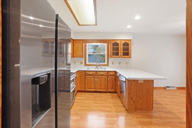 W200N16500 Pine DRIVE, Jackson, WI 53037