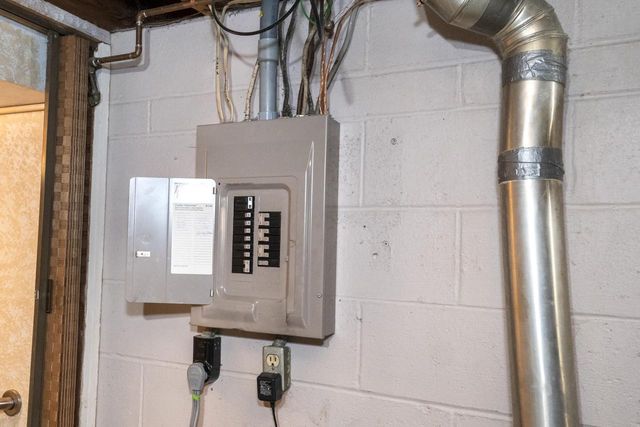 917 Jefferson STREET, West Bend, WI 53090