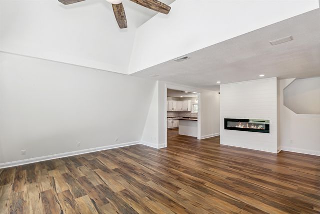 7734 S 143rd St E, Derby, KS 67037