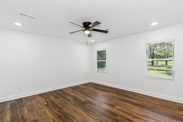 7734 S 143rd St E, Derby, KS 67037