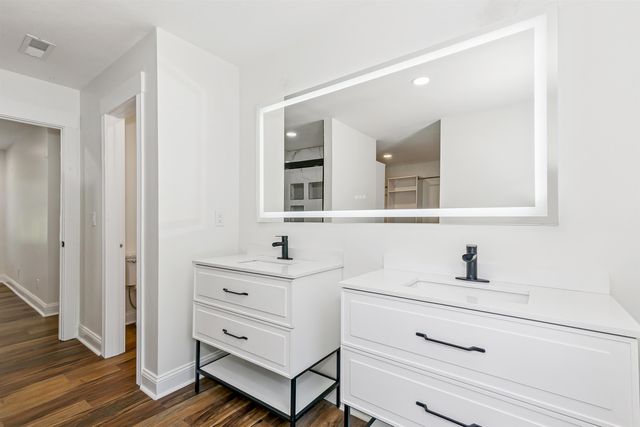 7734 S 143rd St E, Derby, KS 67037