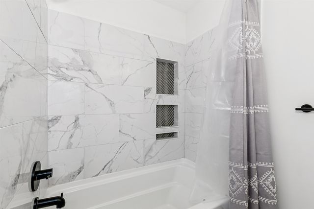 7734 S 143rd St E, Derby, KS 67037