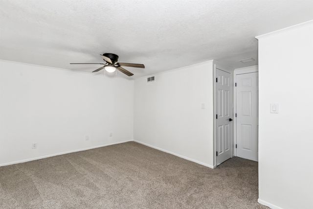 7734 S 143rd St E, Derby, KS 67037