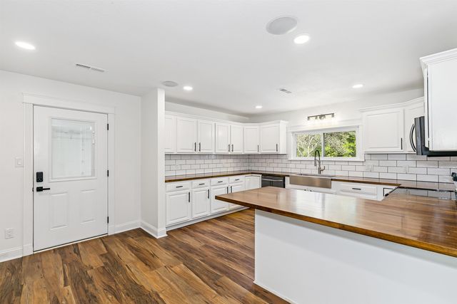 7734 S 143rd St E, Derby, KS 67037