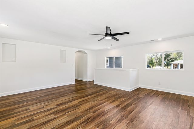 7734 S 143rd St E, Derby, KS 67037