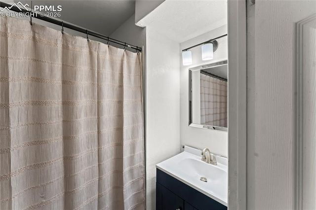 3435 Foxridge Drive, Colorado Springs, CO 80916