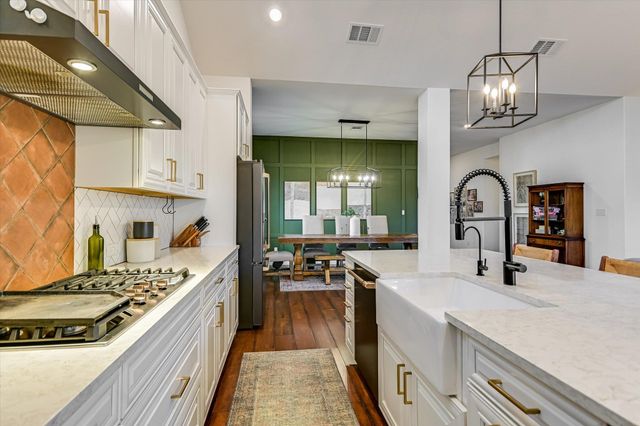 289 Helena LN, Kyle, TX 78640
