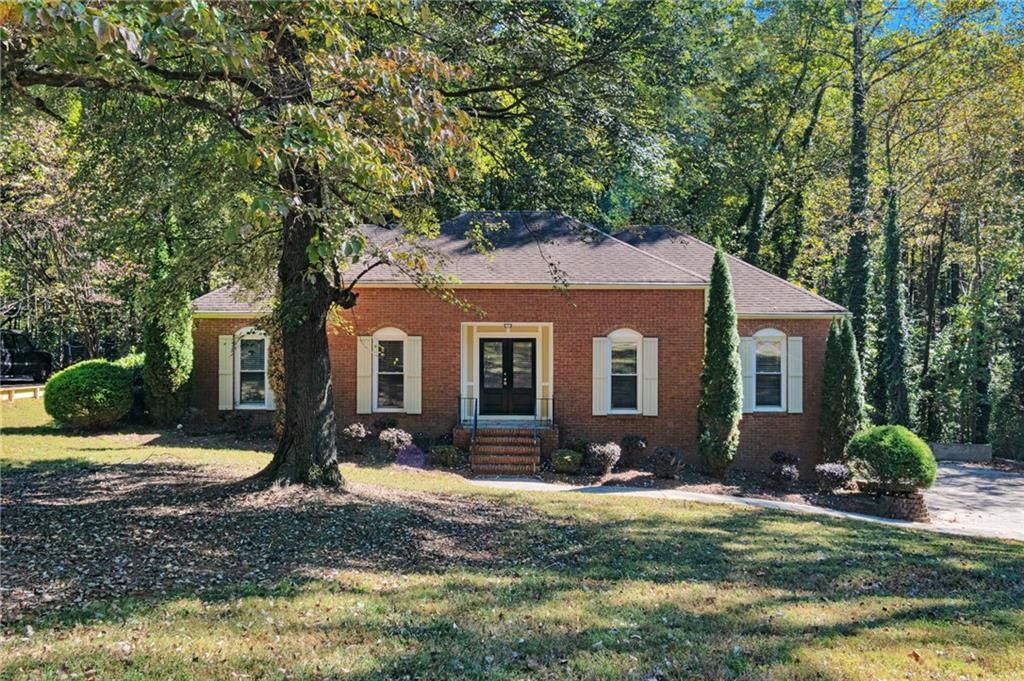 220 Wind Shadow Court, Roswell, GA 30075