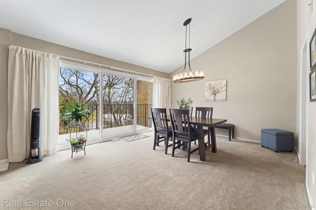 6463 Maple Hills Lane, Bloomfield Hills, MI 48301