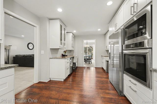 6463 Maple Hills Lane, Bloomfield Hills, MI 48301