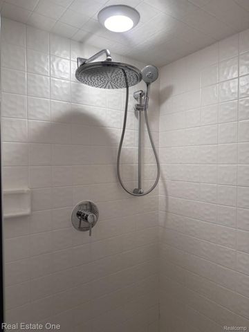 6463 Maple Hills Lane, Bloomfield Hills, MI 48301