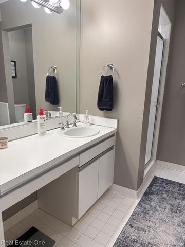 6463 Maple Hills Lane, Bloomfield Hills, MI 48301