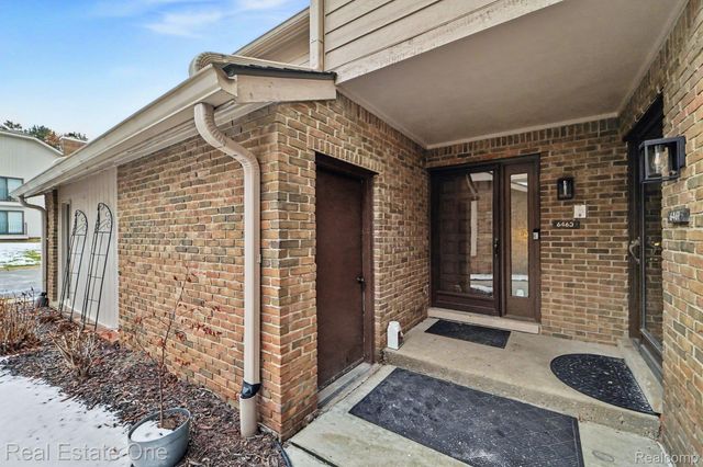 6463 Maple Hills Lane, Bloomfield Hills, MI 48301