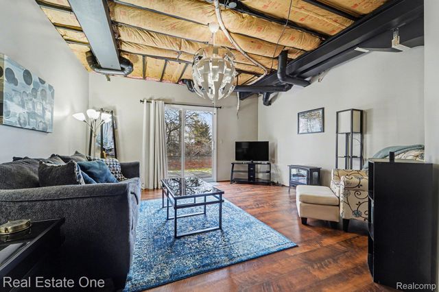 6463 Maple Hills Lane, Bloomfield Hills, MI 48301