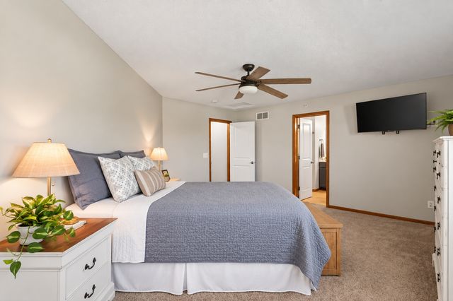 1245 Vernon Drive, Carver, MN 55315