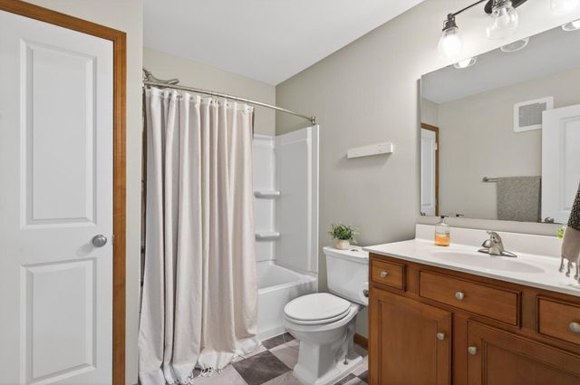 1245 Vernon Drive, Carver, MN 55315